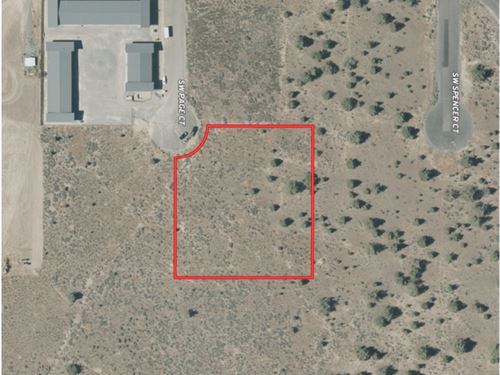 Tom McCall Business Lot 1400 : Prineville : Crook County : Oregon