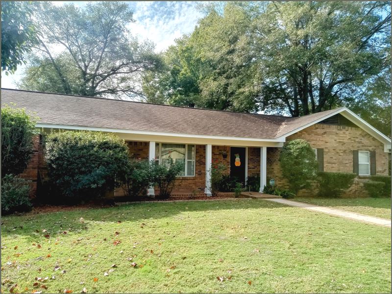 Home in Sunflower County at 701 Wes : Indianola : Sunflower County : Mississippi