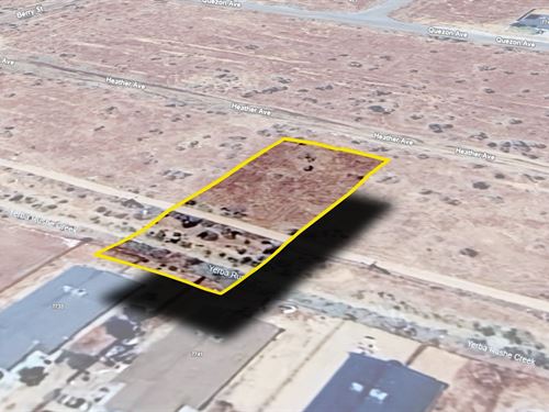 Perfect Location Lot, $752.38 Down : California City : Kern County : California