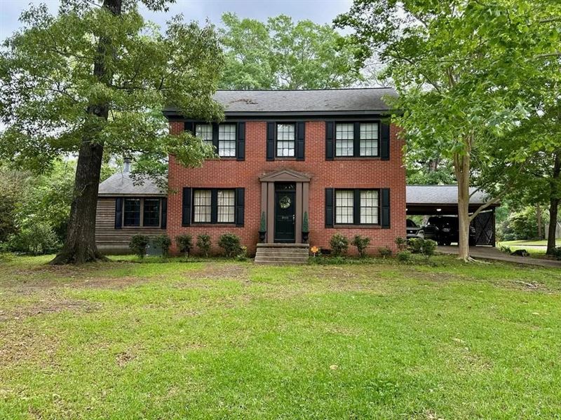 Georgian Colonial in McComb Ms-Pike : McComb : Pike County : Mississippi