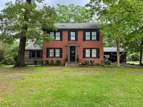 Georgian Colonial in McComb Ms-Pike : McComb : Pike County : Mississippi