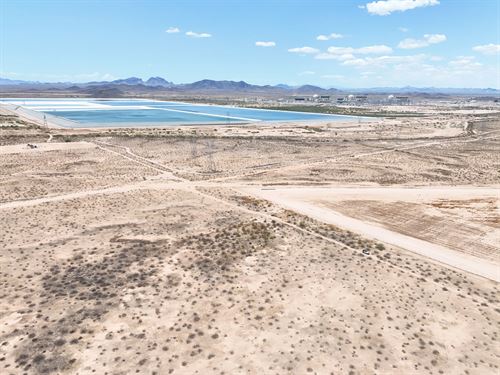 Start Your Family Vacation Spot : Tonopah : Maricopa County : Arizona