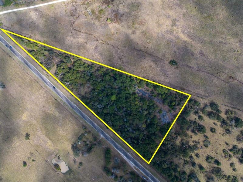 7.5 Acres, Highway 75 : Madisonville : Madison County : Texas