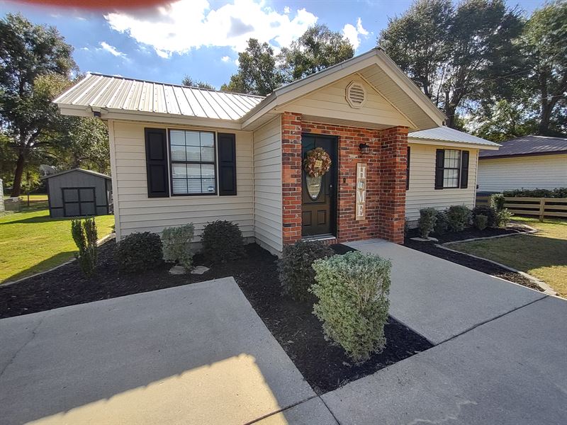 Beautifully Remodeled Home : Palatka : Putnam County : Florida