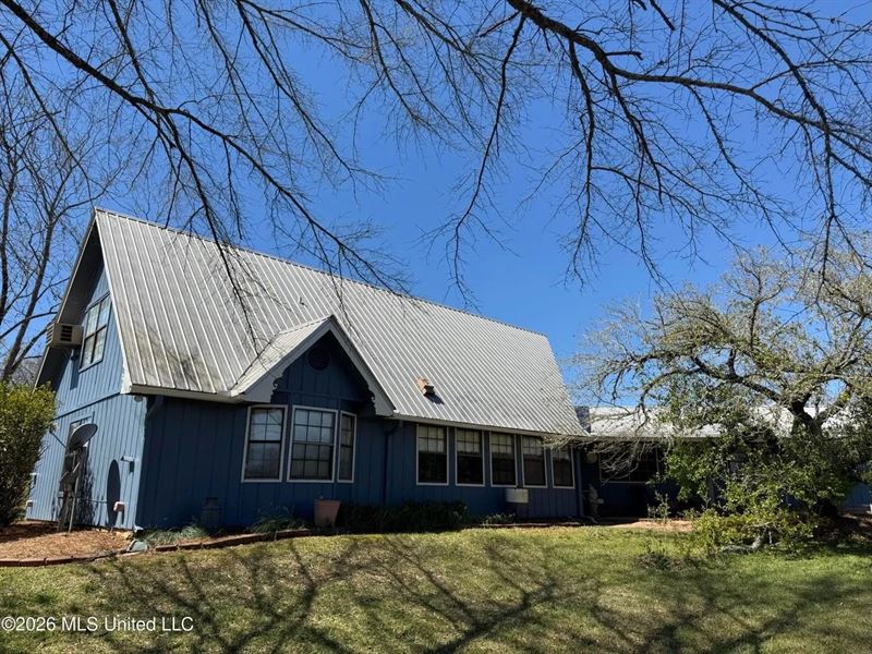 House with Land for Sale Amite Coun : Smithdale : Amite County : Mississippi