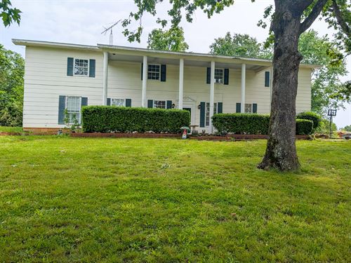 Spacious Home, Beautiful Setting : Thayer : Oregon County : Missouri