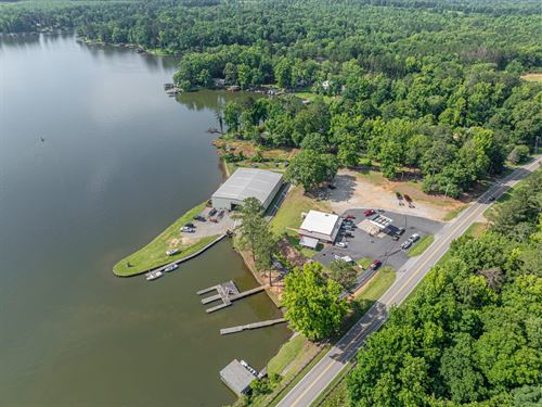 Twin Bridges Landing Marina : Eatonton : Putnam County : Georgia