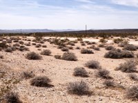 A Custom Build, A Weekend Retreat : Yucca : Mohave County : Arizona