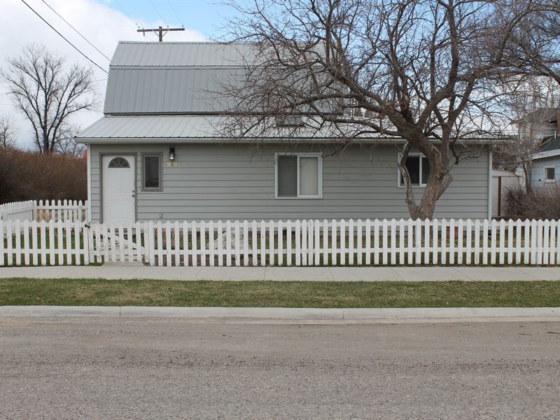 212 East 3rd Ave : Big Timber : Sweet Grass County : Montana