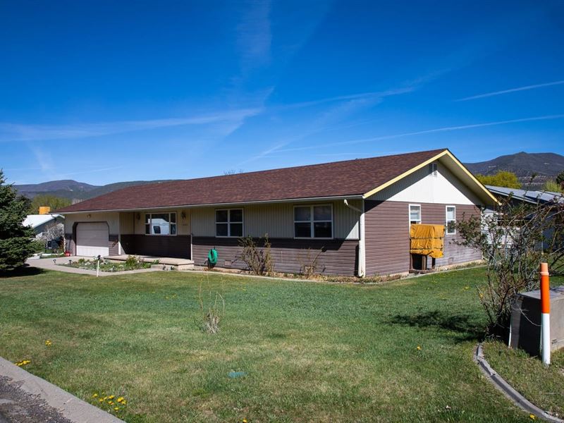 Paonia Colorado Home in Town for Sa : Paonia : Delta County : Colorado