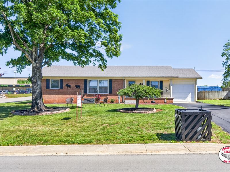 Nice Home & Lot : Albany : Clinton County : Kentucky