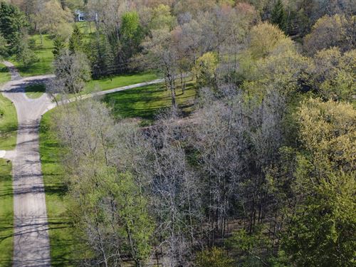 Valley Gate Road, Milford : Milford : Oakland County : Michigan