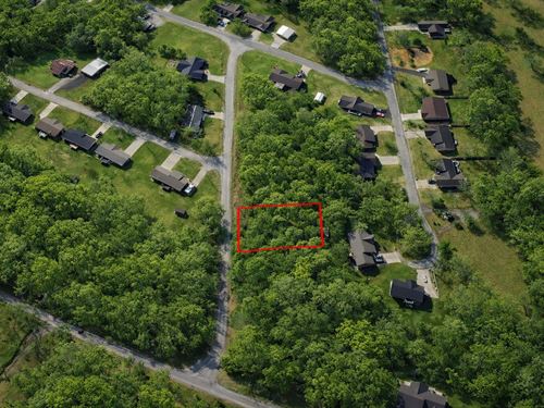 .29 Acre Near Lake Tansi : Crossville : Cumberland County : Tennessee
