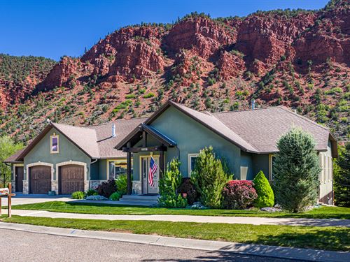 Roaring Fork Riverfront Home : Glenwood Springs : Garfield County : Colorado