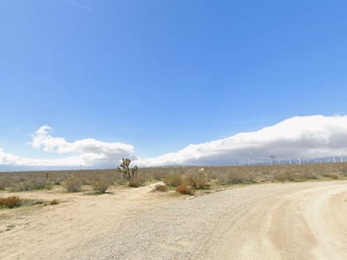 2.61 Acres Near Lancaster Californi : Rosamond : Kern County : California