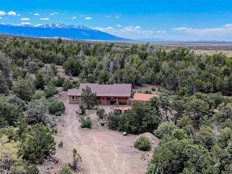 Beautiful Custom-Built Traditional : Crestone : Saguache County : Colorado