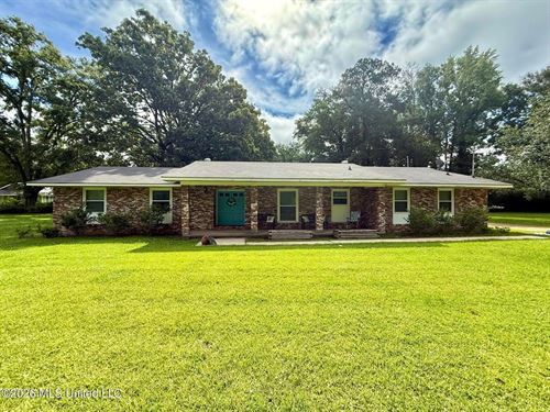 Ranch Revival : Brookhaven : Lincoln County : Mississippi