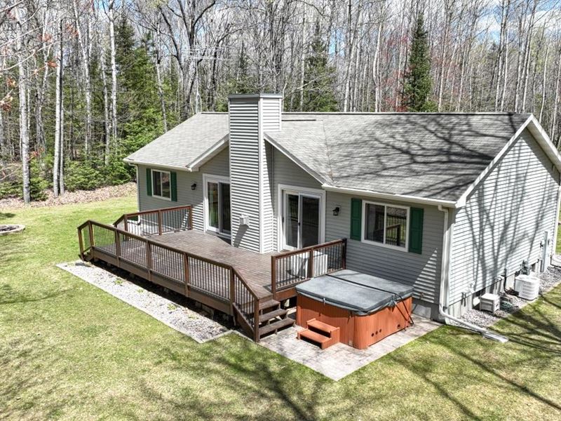 Sugar Camp Home : Sugar Camp : Oneida County : Wisconsin