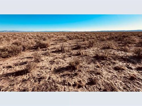 Beautiful Off-Grid 1.11-Acre Oasis : Modena : Iron County : Utah