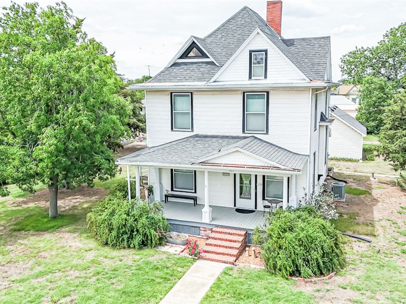 129 N Main : Kensington : Smith County : Kansas
