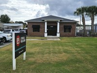 7,341 SF Income-Producing Office : Winter Haven : Polk County : Florida