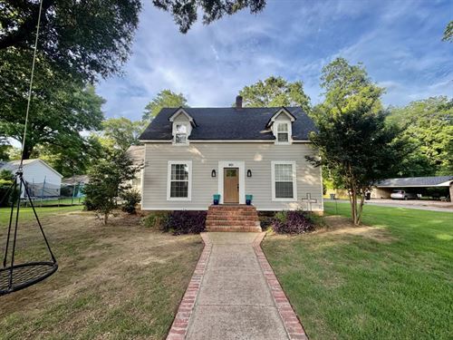 Home in Washington County at 601 : Leland : Washington County : Mississippi