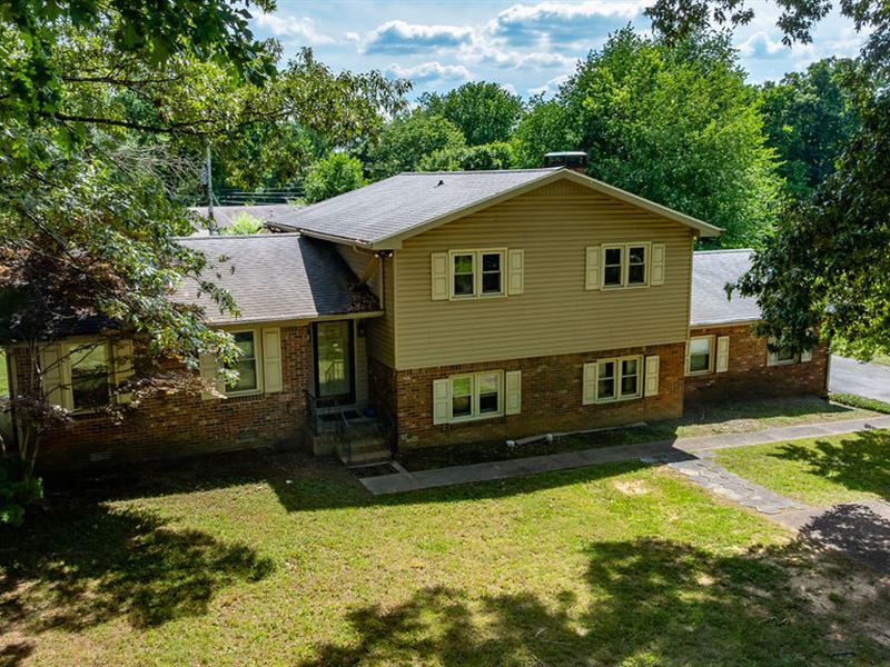 Home on Country Club Ln : Hopkinsville : Christian County : Kentucky