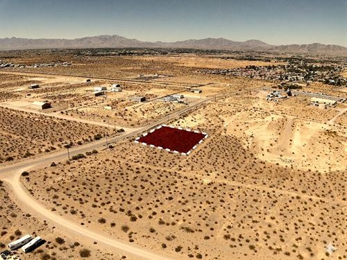 Desert Living with Mountain Views : Pahrump : Nye County : Nevada