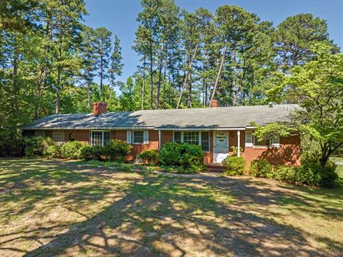 Charming One-Level Brick Ranch : Siler : Chatham County : North Carolina