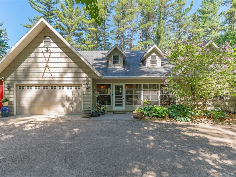 Ranch Home on Creek : Minocqua : Oneida County : Wisconsin