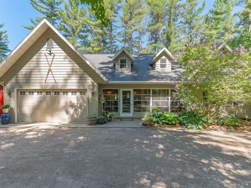 Ranch Home on Creek : Minocqua : Oneida County : Wisconsin